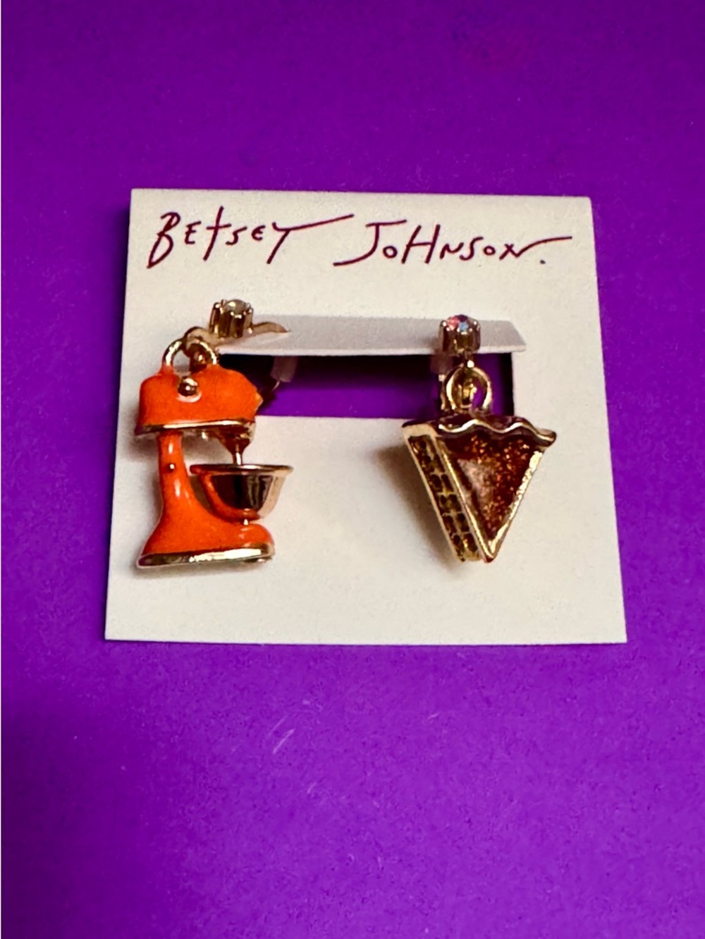 Betsey Johnson Pumpkin Pie Mixer Earrings Mismatched Slice Stand Mixer Earrings